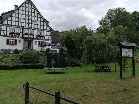 Kirchhundem: Bauernhofpension Haus Hermes ☀️ Zimmer